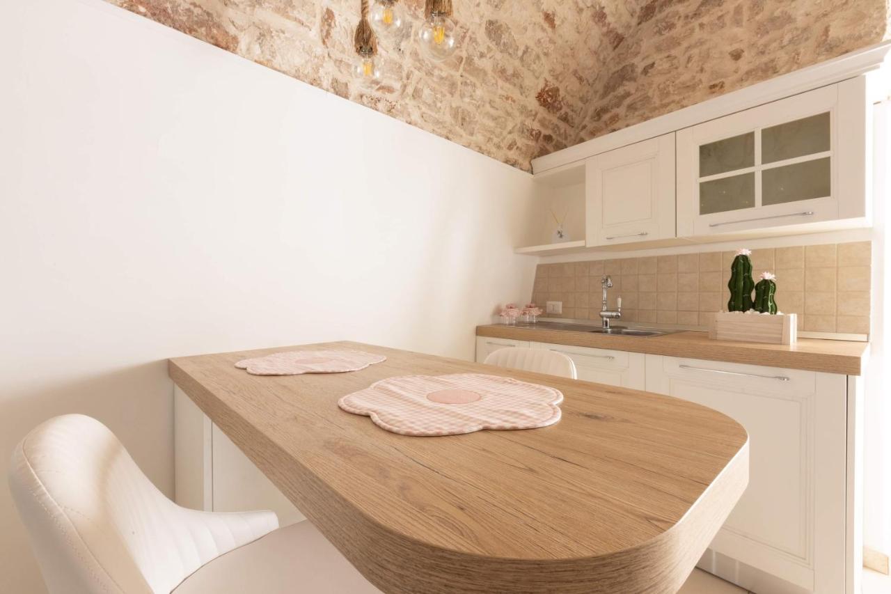 B&B La Finestra Sui Giardini ซานเตราโม อิน คอลเล ภายนอก รูปภาพ